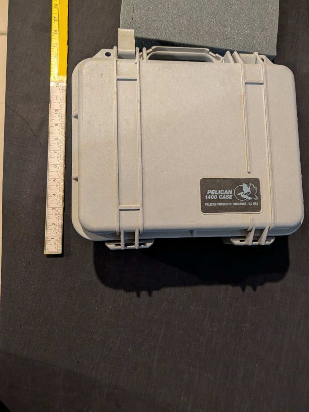 Pelican 1400NF Case (Silver) - Picture 13 of 15